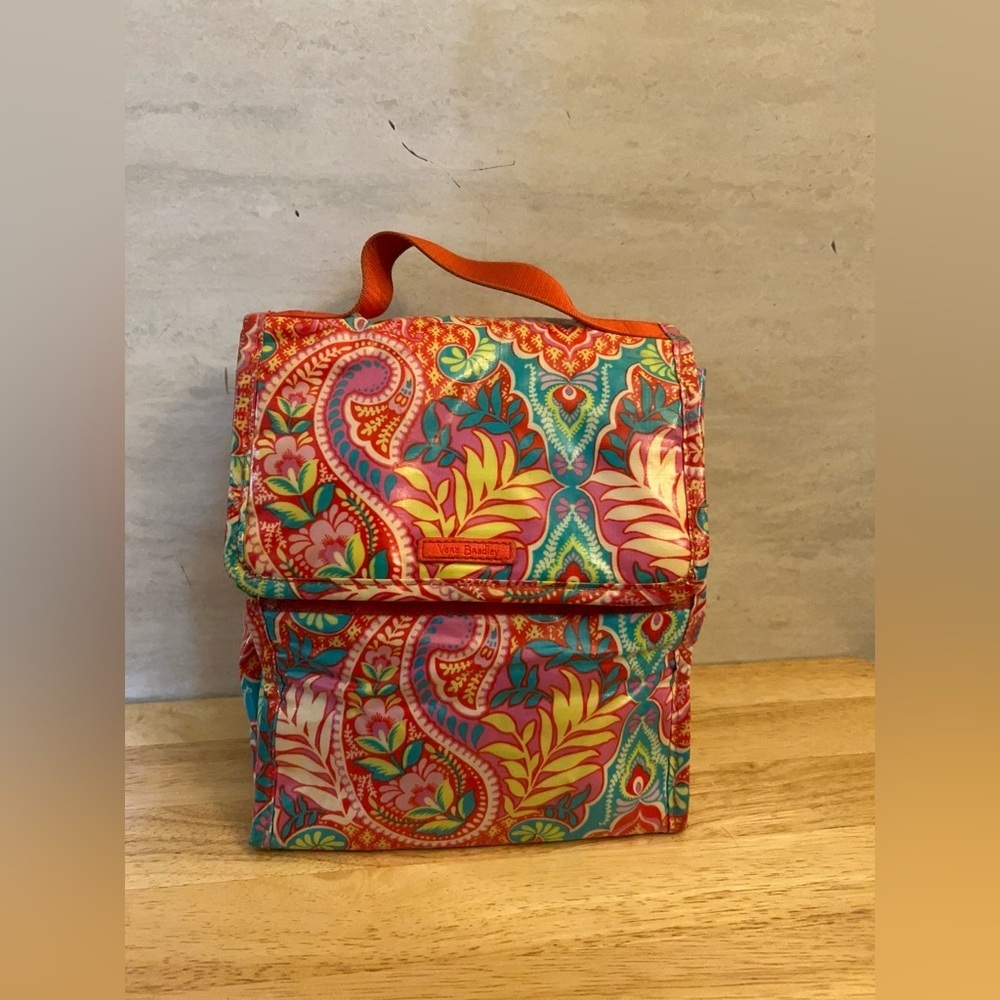 Vera Bradley Insulated Lunch Bag in the "Leaf Me Not Paisley" pattern.